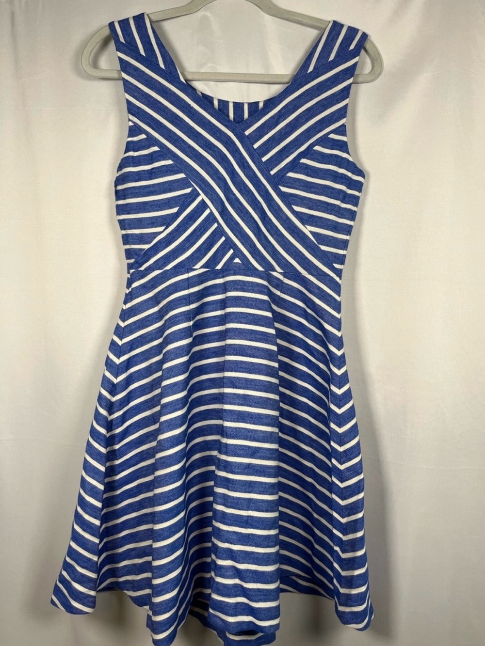🛍️Vineyard Vines Blue and White Striped Sleeveless A-Line Linen Dress - Picture 5 of 11